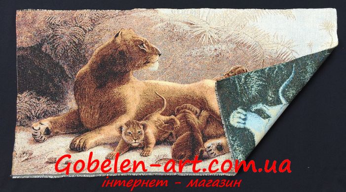 Гобелен Левиця з левенятами 98х50 фото — Магазин Gobelen Art